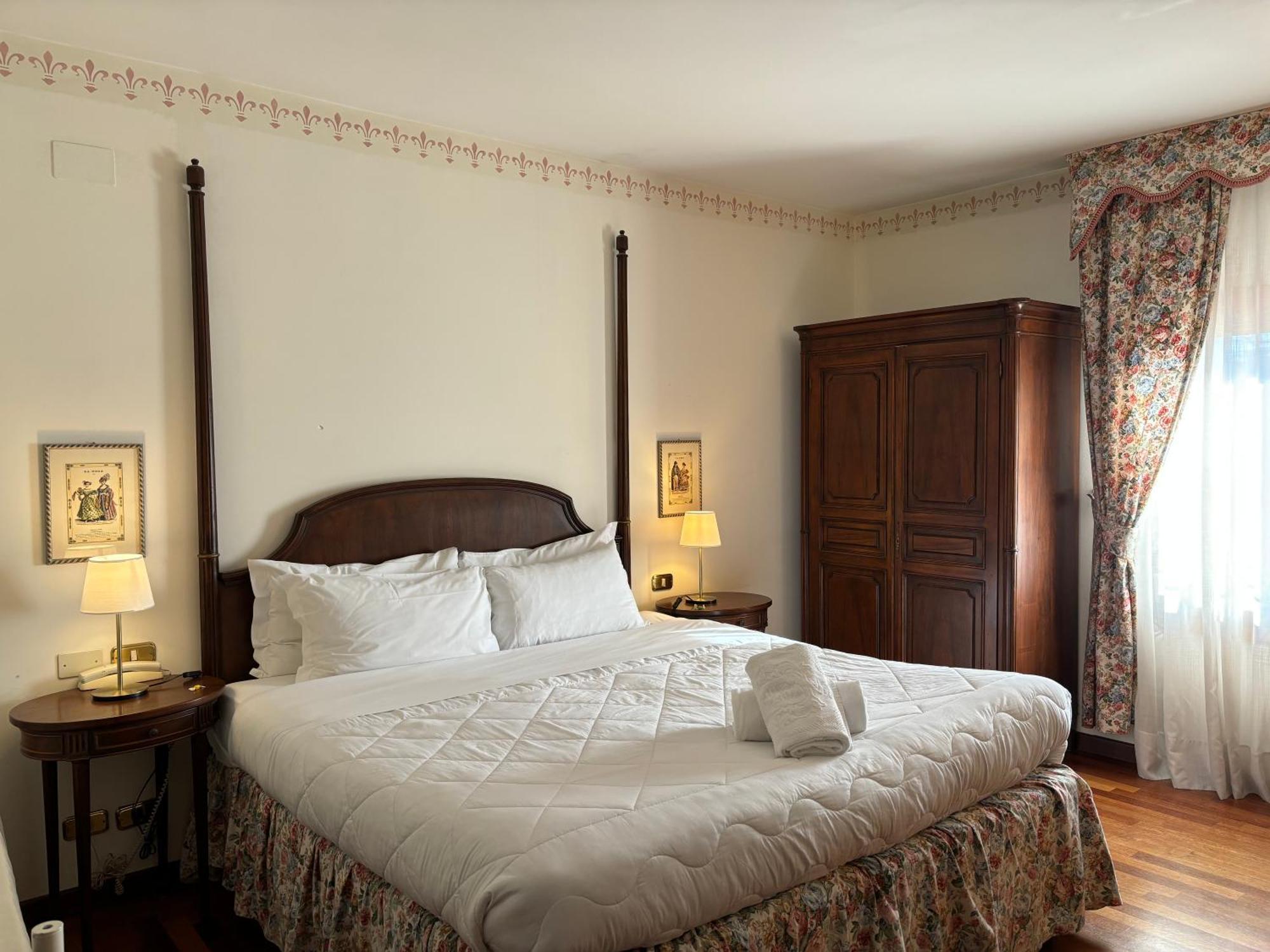 Hotel Villa Luppis Pasiano Di Pordenone ภายนอก รูปภาพ