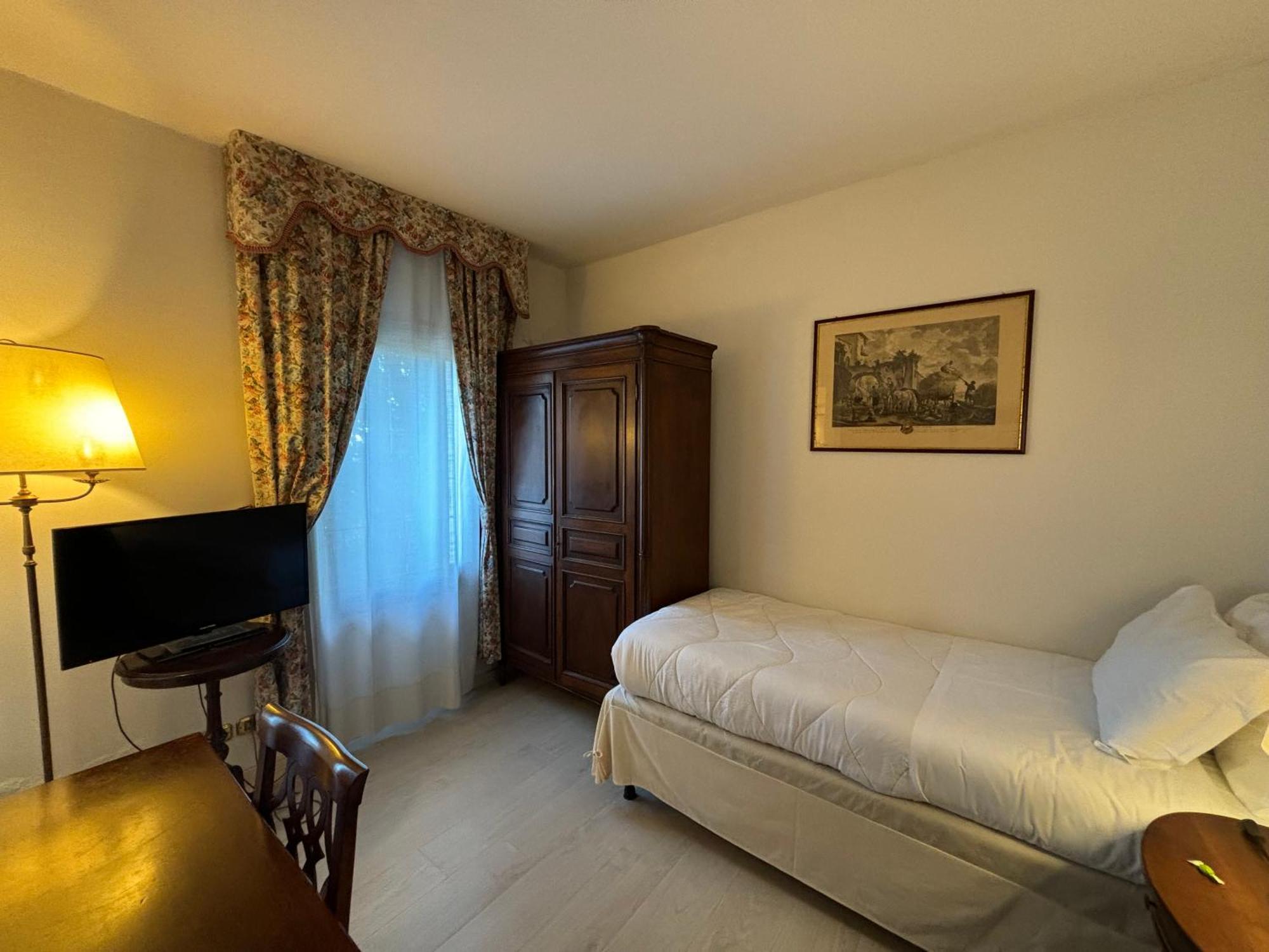 Hotel Villa Luppis Pasiano Di Pordenone ภายนอก รูปภาพ