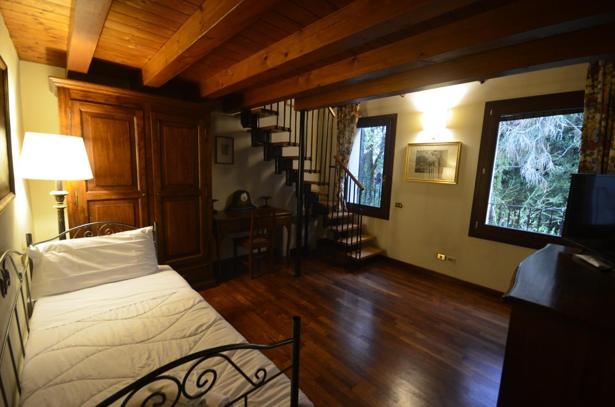 Hotel Villa Luppis Pasiano Di Pordenone ภายนอก รูปภาพ