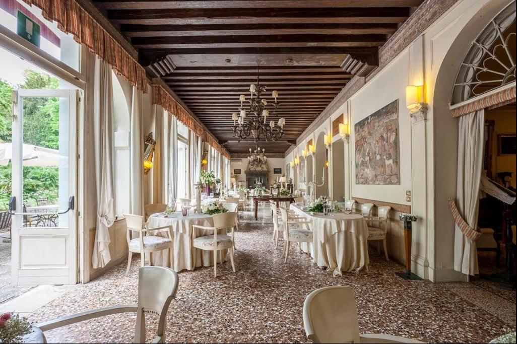 Hotel Villa Luppis Pasiano Di Pordenone ภายนอก รูปภาพ