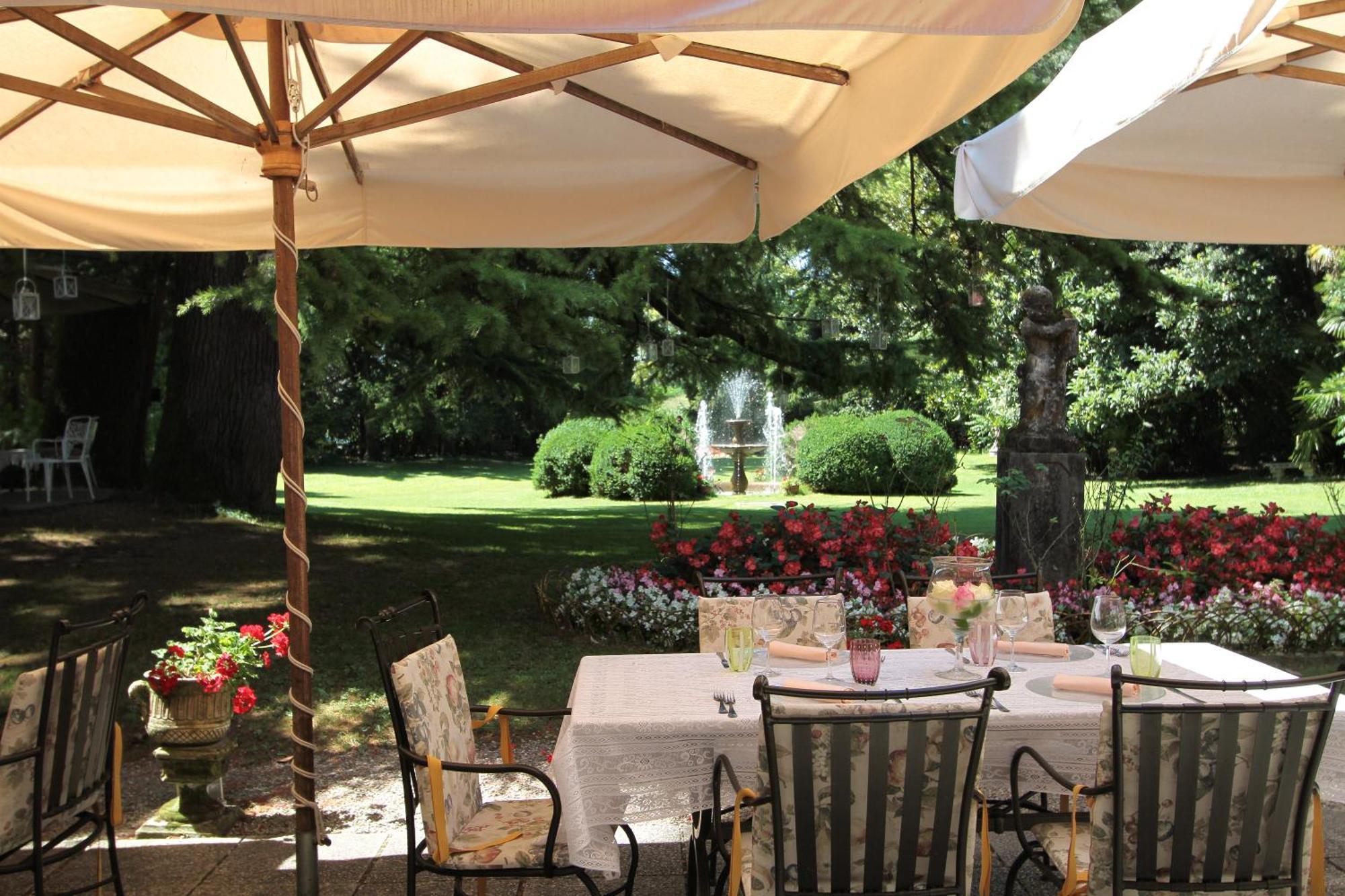 Hotel Villa Luppis Pasiano Di Pordenone ภายนอก รูปภาพ