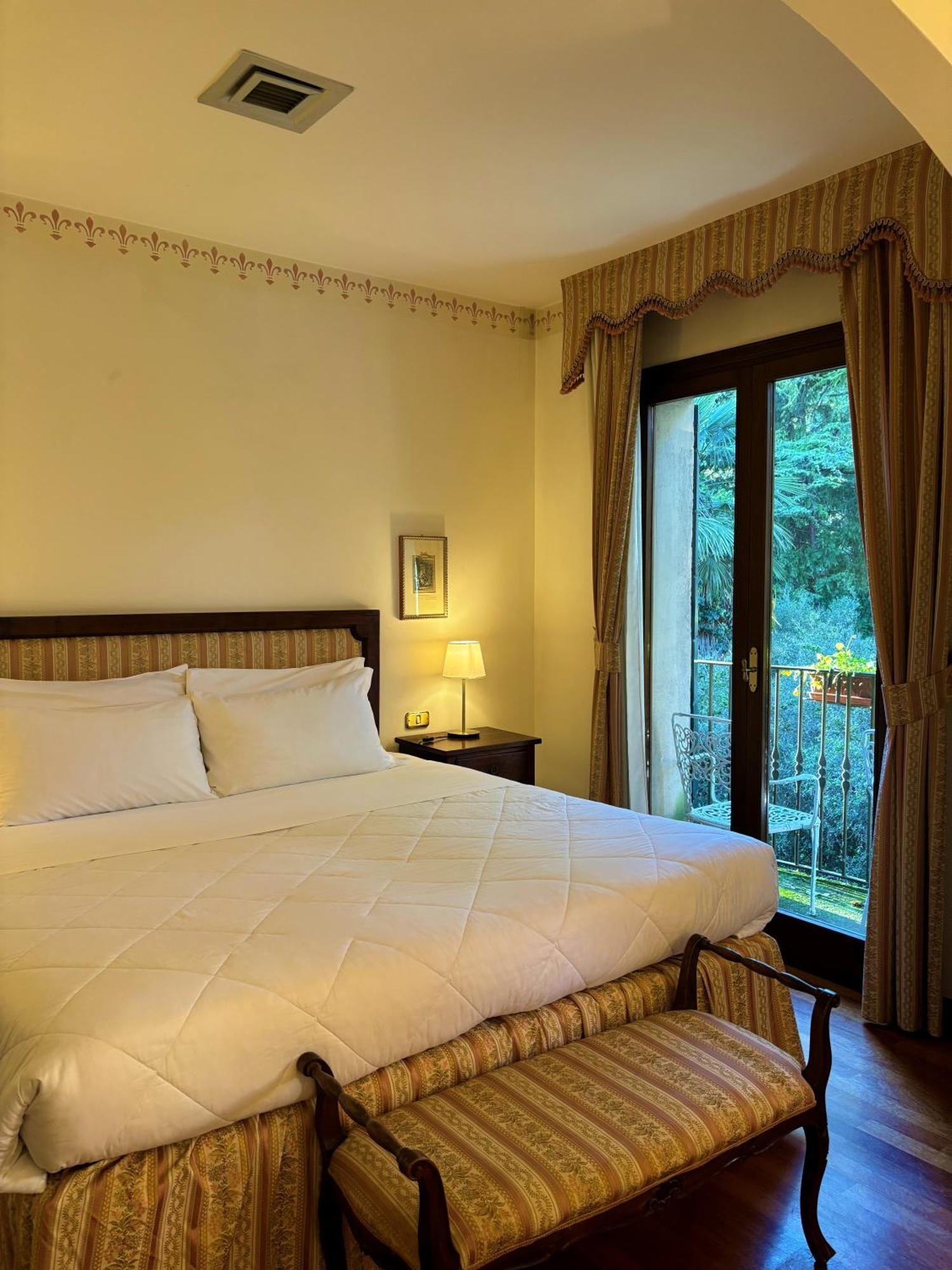 Hotel Villa Luppis Pasiano Di Pordenone ภายนอก รูปภาพ