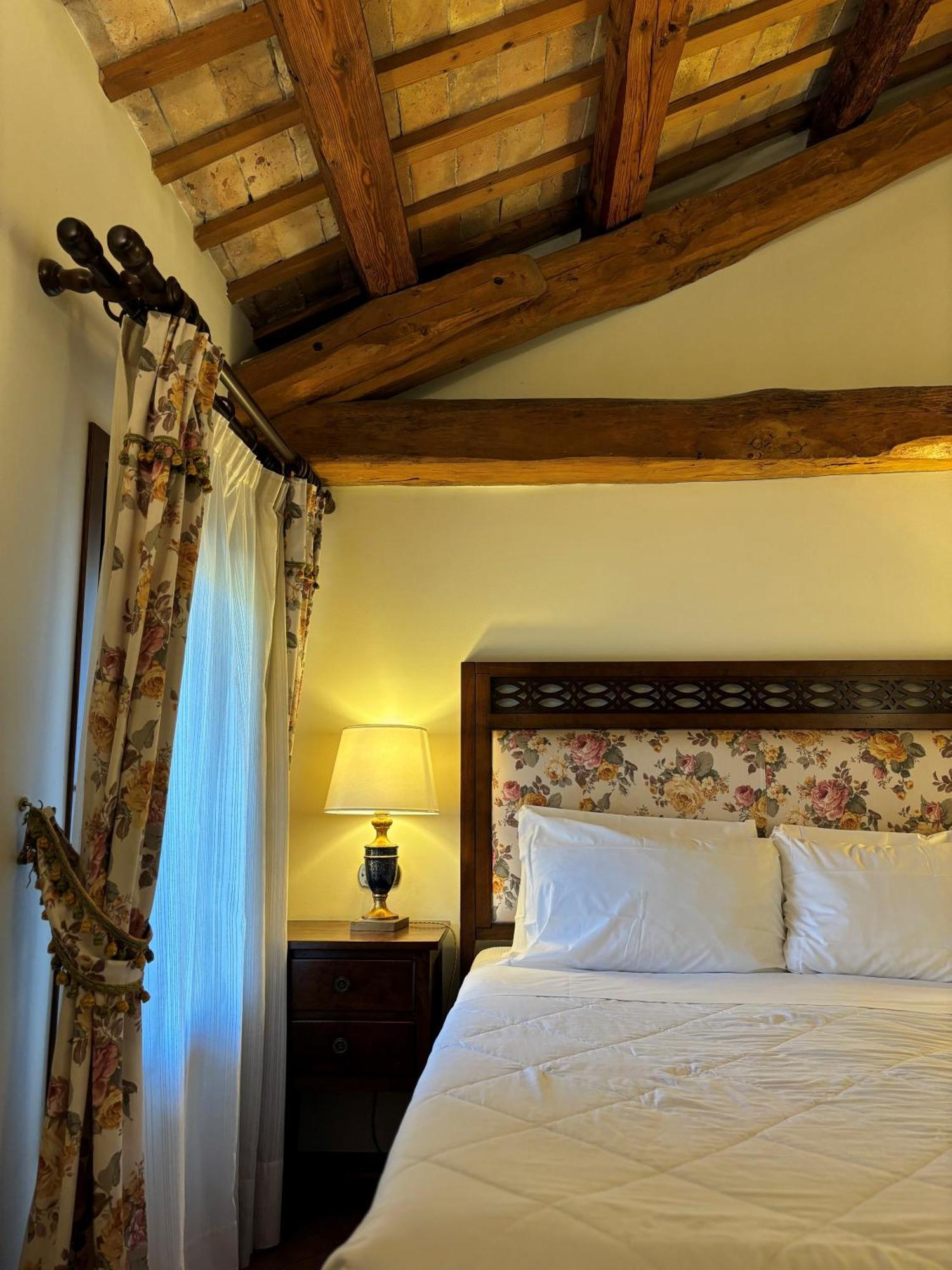 Hotel Villa Luppis Pasiano Di Pordenone ภายนอก รูปภาพ