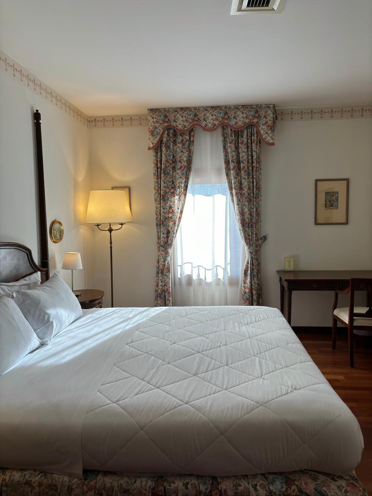 Hotel Villa Luppis Pasiano Di Pordenone ภายนอก รูปภาพ