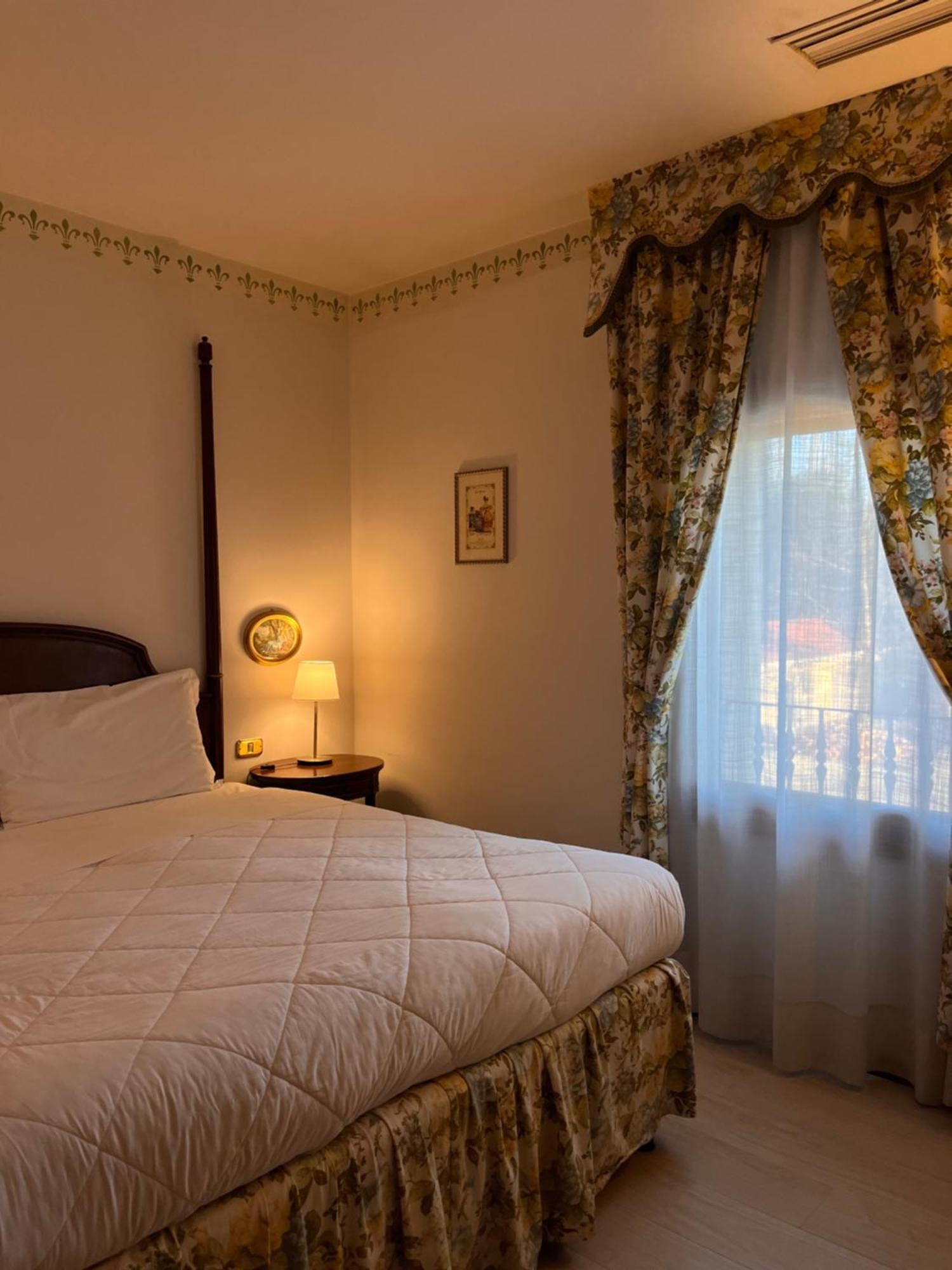Hotel Villa Luppis Pasiano Di Pordenone ภายนอก รูปภาพ