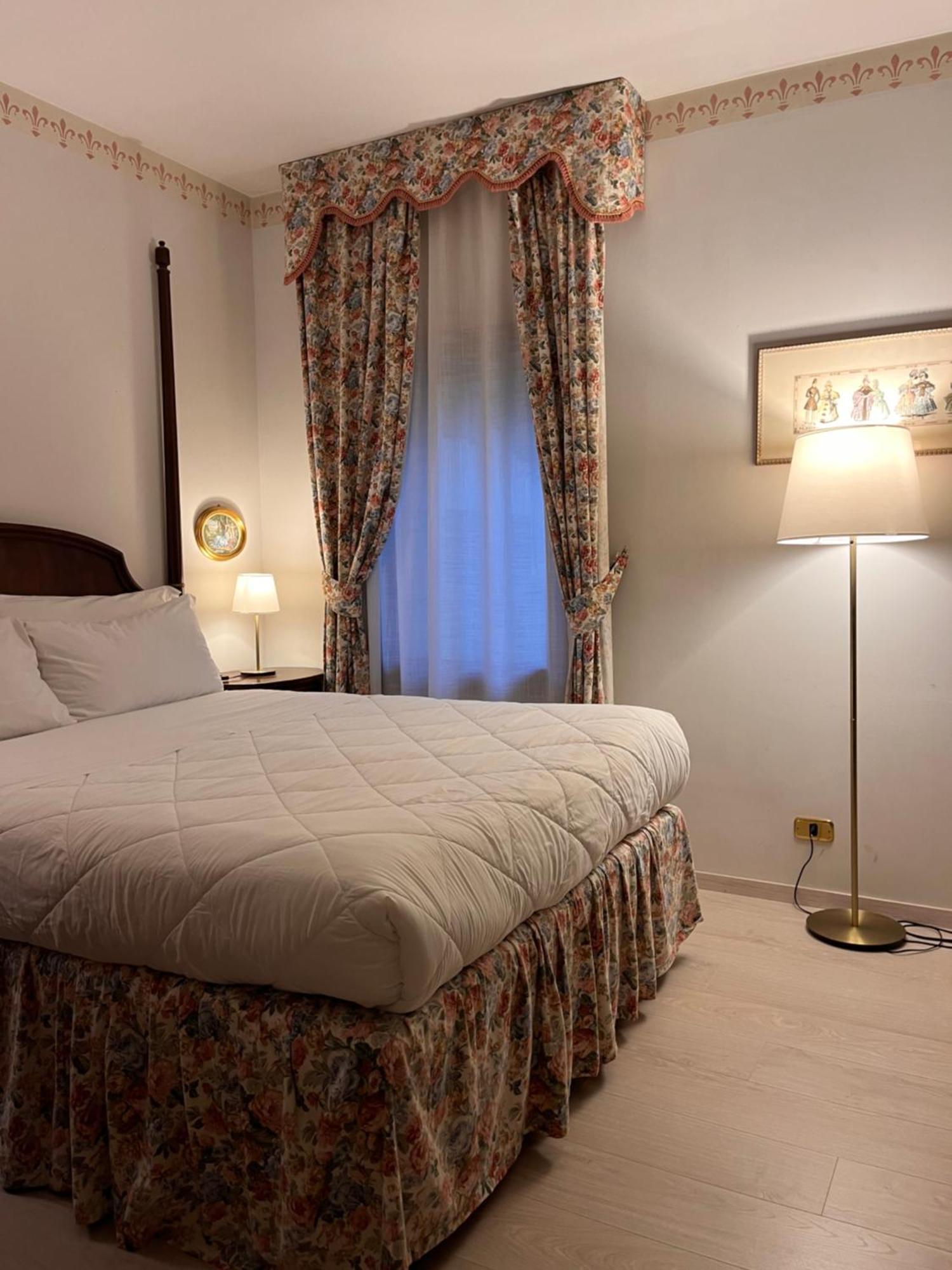 Hotel Villa Luppis Pasiano Di Pordenone ภายนอก รูปภาพ