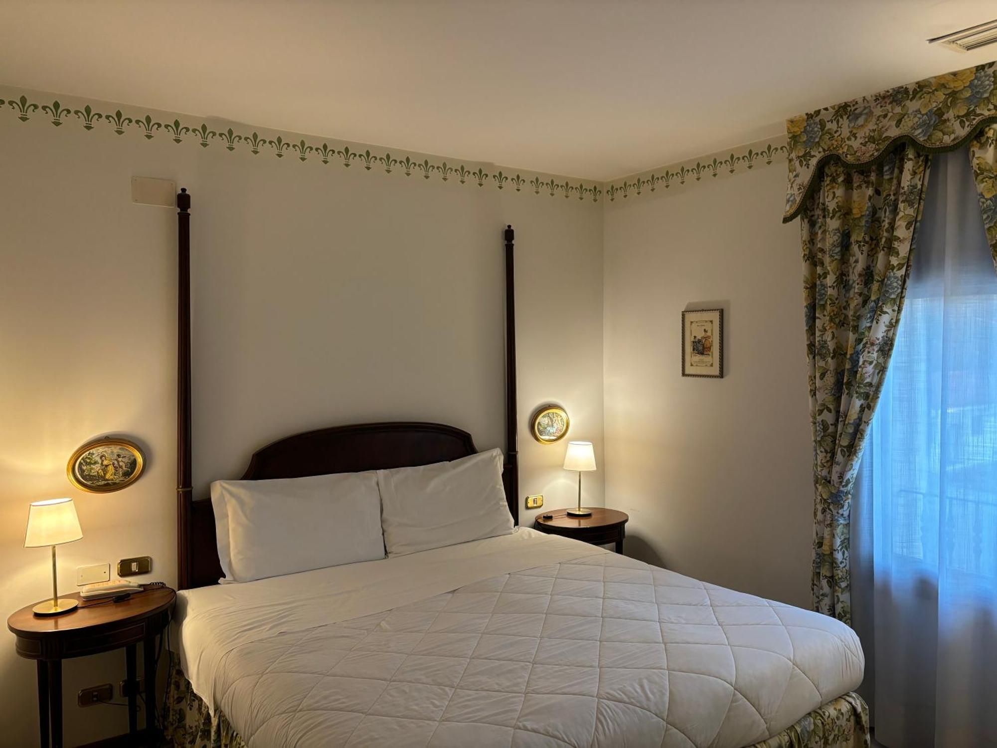 Hotel Villa Luppis Pasiano Di Pordenone ภายนอก รูปภาพ